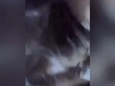 Dokumentasi Gadis Cantik Bersantai Kamar Mandi