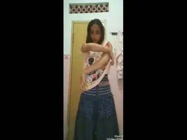 Dokumentasi Gadis Cantik Live Kasur Mickey Mouse