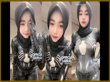 Talent Laura Jilbab Cosplay Spiderman Venom