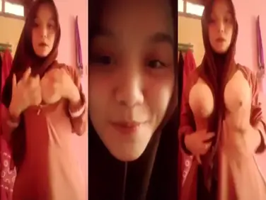 Ukhti Hijab Semok Cantik Live Bersantai Kasur